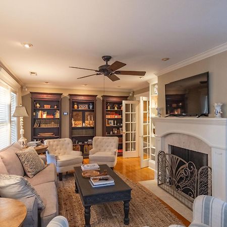 Southern Elegance In Heart Of Memphis Buitenkant foto