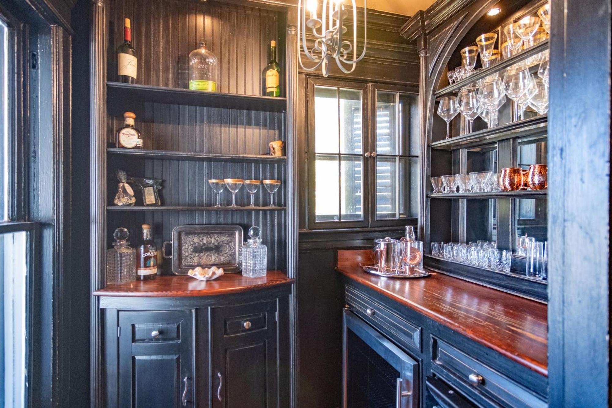 Southern Elegance In Heart Of Memphis Buitenkant foto