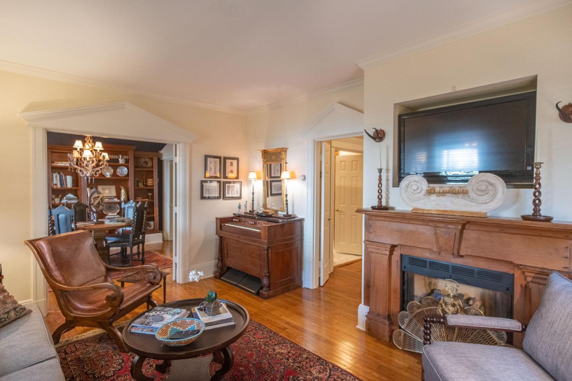 Southern Elegance In Heart Of Memphis Buitenkant foto