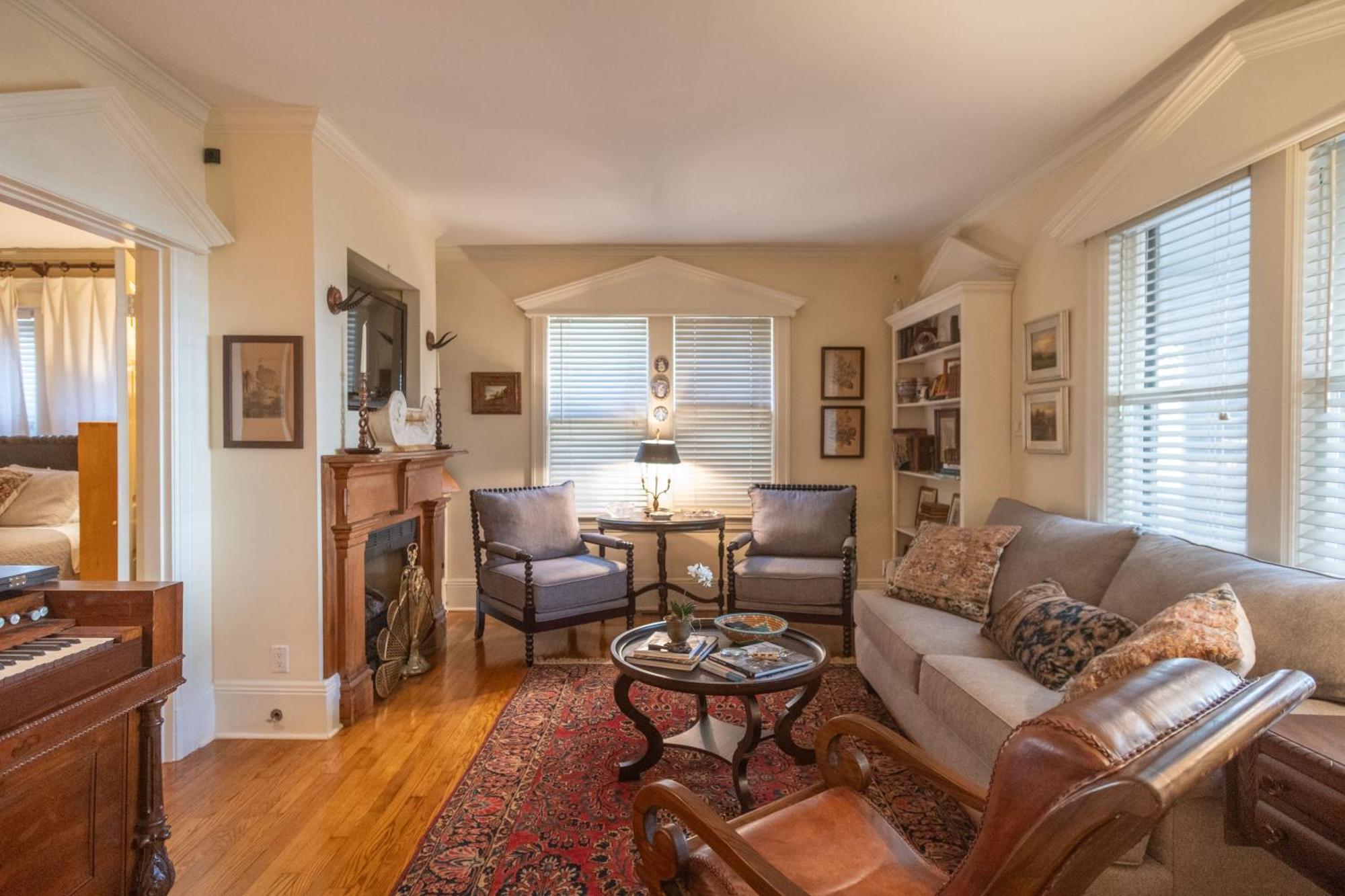 Southern Elegance In Heart Of Memphis Buitenkant foto